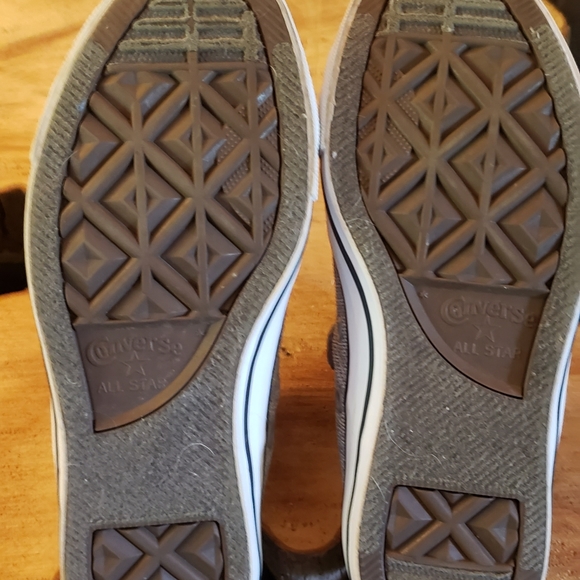 Converse size 6 low top shoe,gray/white/black - Picture 5 of 7
